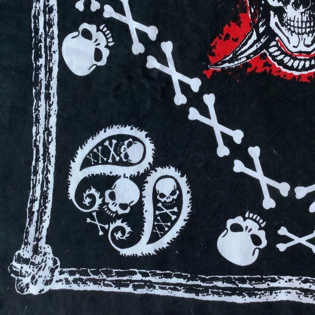 Pirate Skull Crossbones Print Bandana